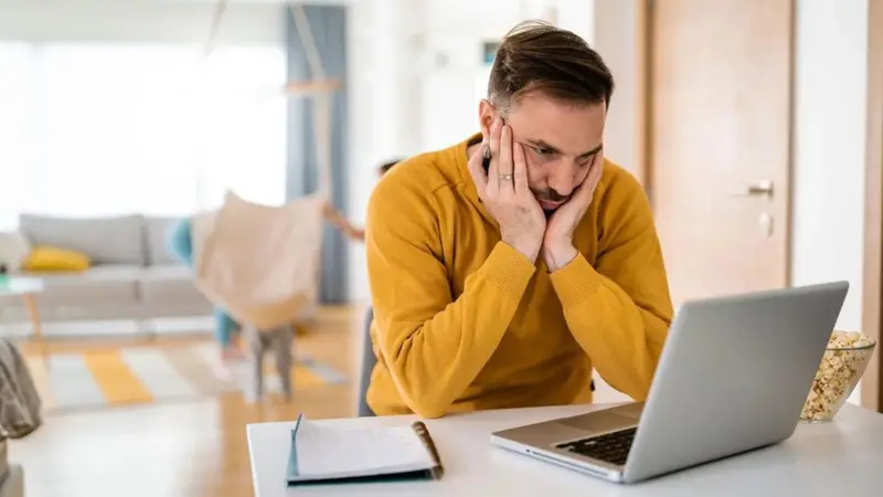 بناء الثقة بالنفس في العمل والكلام والعلاقات