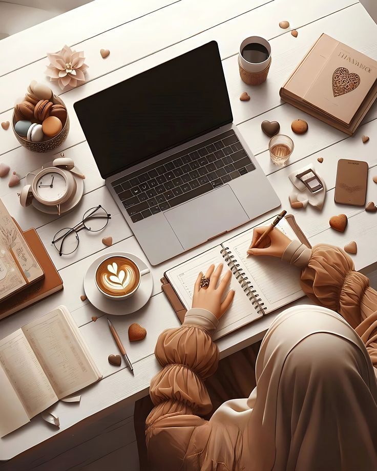 وظائف عن بعد للسيدات السعوديات: 15 مسارًا مهنياً يضمن النجاح والمرونة