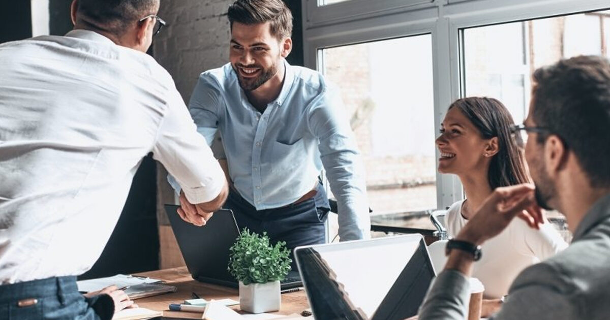 ثقافة الشركة: كيف تقيم بيئة العمل وتتجنب وظيفة غير مناسبة؟