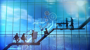 كيف تخطط لمسارك المهني لـ 5 سنوات قادمة؟ خارطة طريق للنجاح والنمو