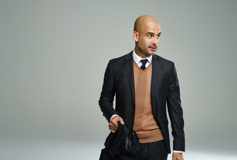 الدليل الشامل للأناقة المهنية: ماذا تلبس في مقابلة العمل؟ (للرجال والنساء)