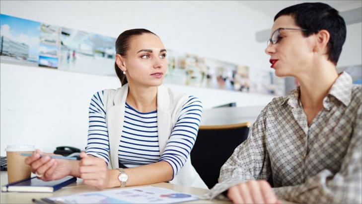 كيف تتلقى النقد القاسي دون أن تأخذه على محمل شخصي؟