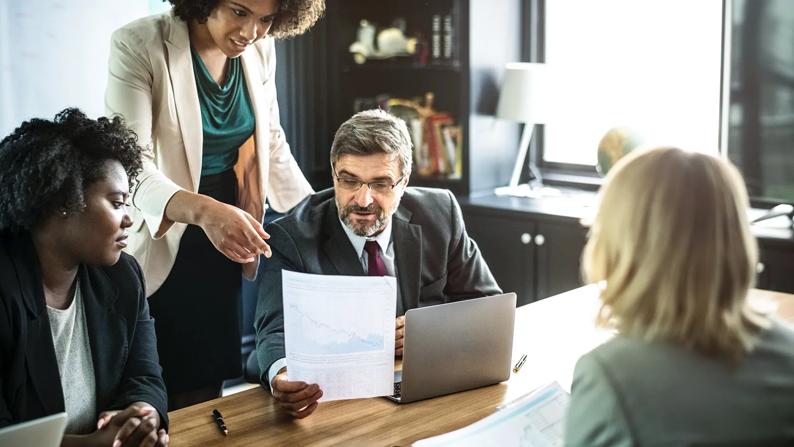 كيف تكتسب الثقة لإدارة مهامك دون إشراف دقيق؟