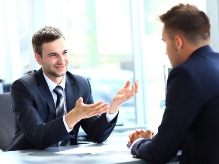 كيف تحصل على ما تريد في العمل بأسلوب دبلوماسي؟