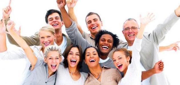 كيف تصبح الشخص الذي يحب الجميع العمل معه؟