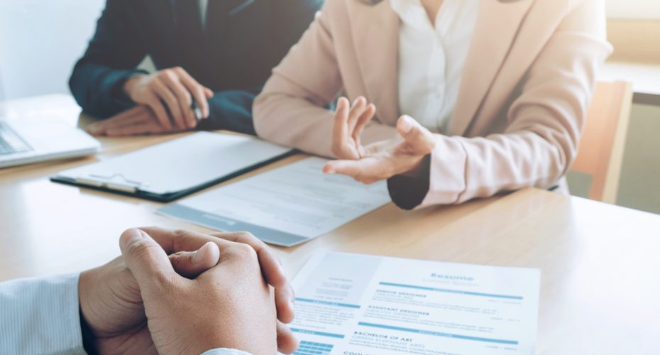 ماذا تفعل إذا لم تكن تعرف الإجابة على سؤال في المقابلة؟