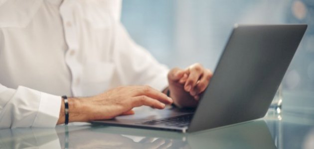 كيف تنتقل من قيود الوظيفة التقليدية إلى العمل الحر في المستقل؟