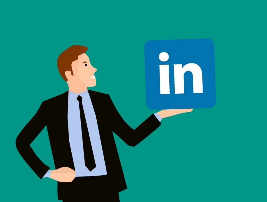 كيفية إنشاء حساب LinkedIn احترافي يستقطب أصحاب العمل ومسؤولي التوظيف لعام 2026